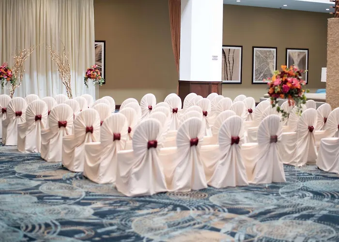 Doubletree By Hilton Phoenix Hotel