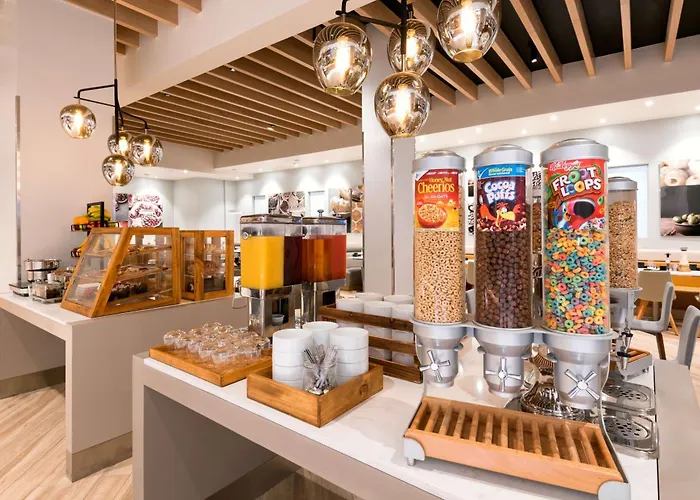 Doubletree By Hilton Phoenix Hotel 4*