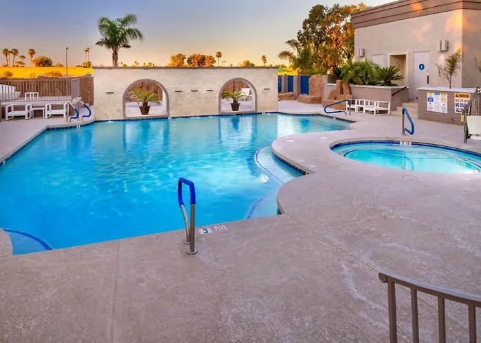 Doubletree By Hilton Phoenix Hotel 4*