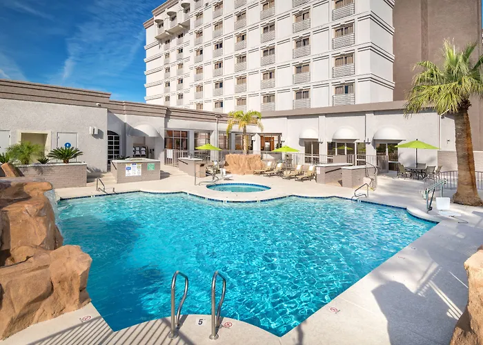Doubletree By Hilton Phoenix