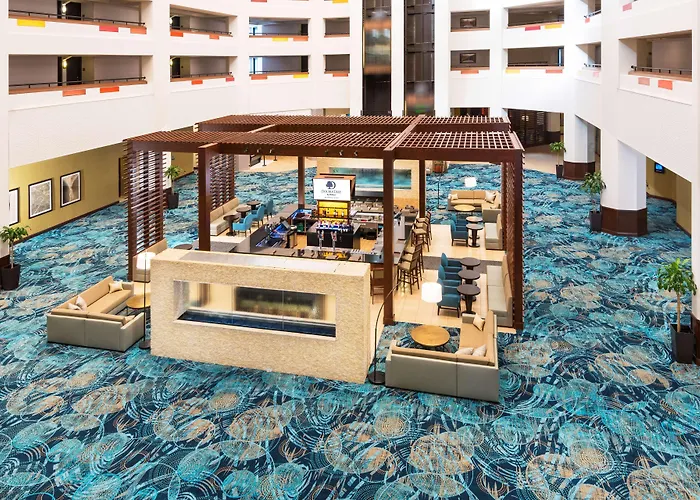 Doubletree By Hilton Phoenix Hotel 4*