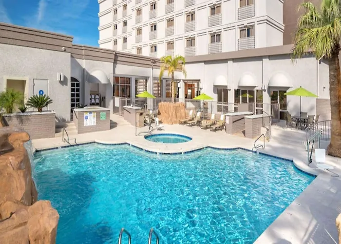 Doubletree By Hilton Phoenix 4*